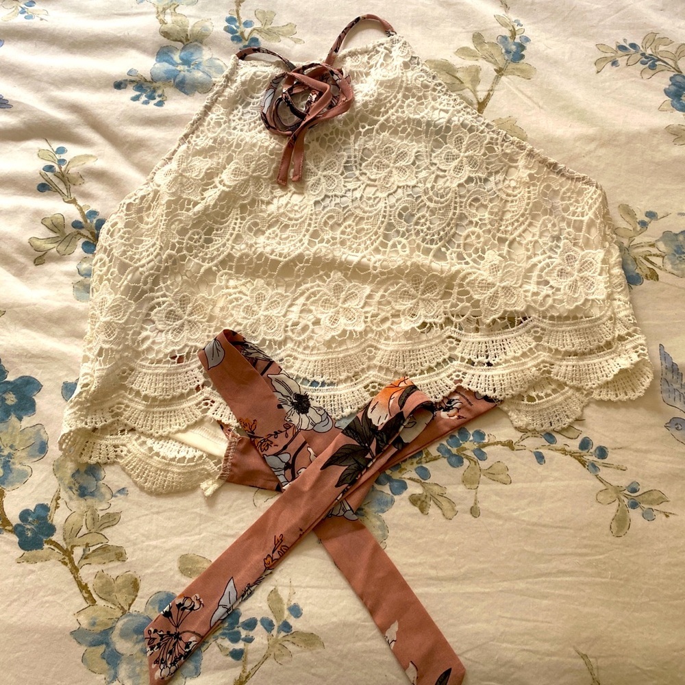 Boho Lace Halter top! Size - L
